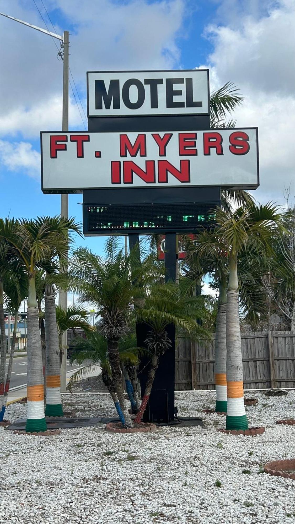 Fort Myers Inn מראה חיצוני תמונה