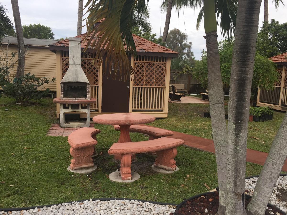 Fort Myers Inn מראה חיצוני תמונה